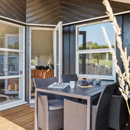 Enida - 350m To The Fjord By Interhome *